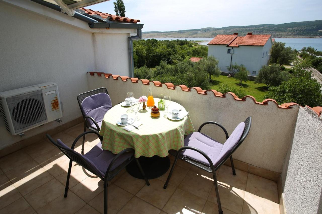 Apartments Vila Ana Seline Bagian luar foto