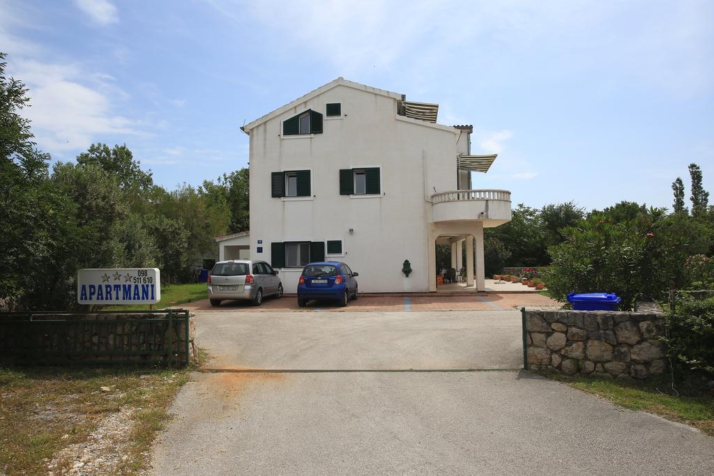 Apartments Vila Ana Seline Bagian luar foto